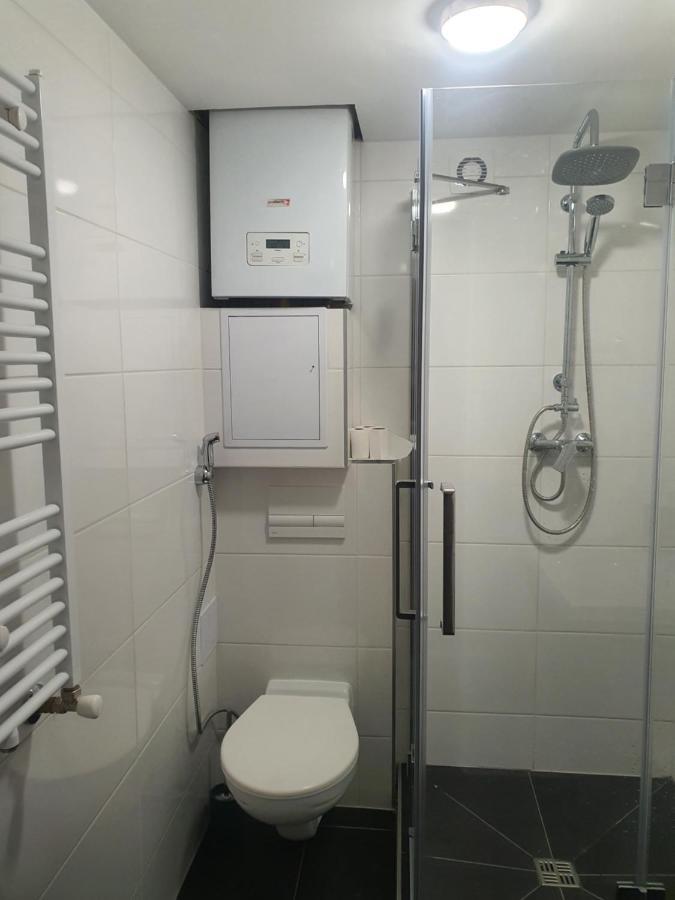 Hostel Comfort Praga Esterno foto